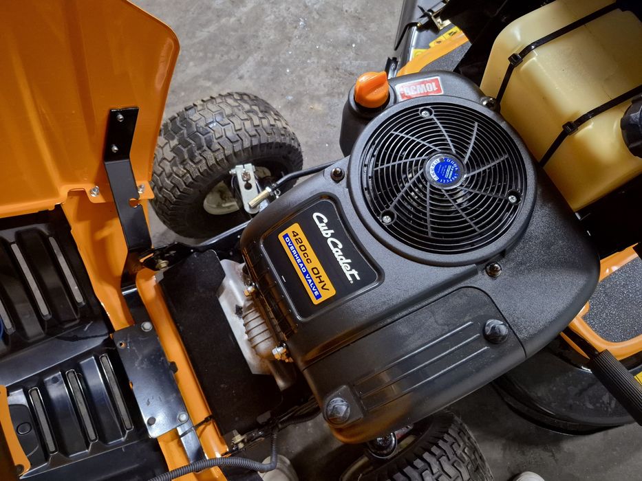 Kosiarka traktorek cub cadet LT 1