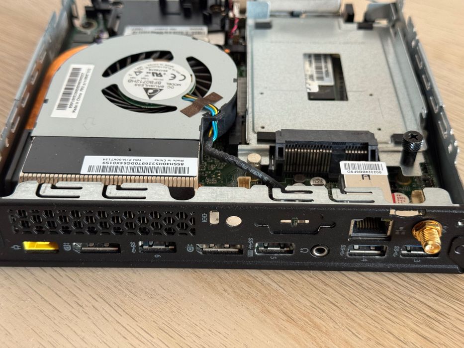 Lenovo ThinkCentre M700 Mini Tiny PC i5-6400T 8GB RAM: 3 240