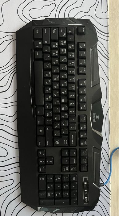 Ігрова клавіатура з підсвіткою