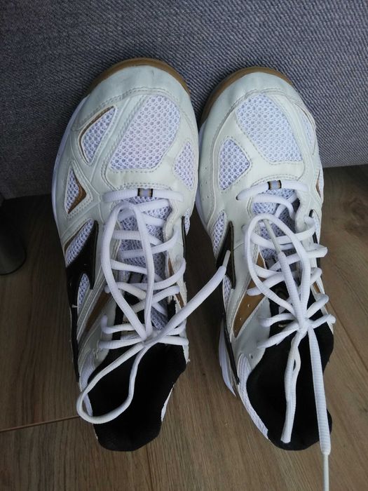 Mizuno buty sportowe halowe