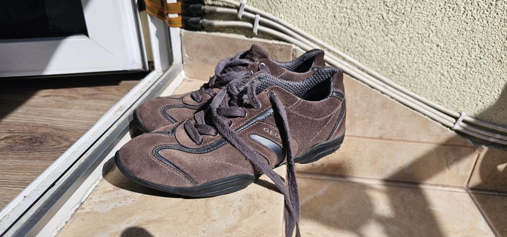 Buty skórzane GEOX rozmiar 38 wkładka 23,5cm stan bardzo dobry