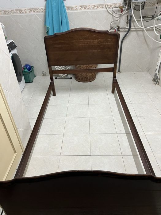 Cama solteiro estilo inglesa