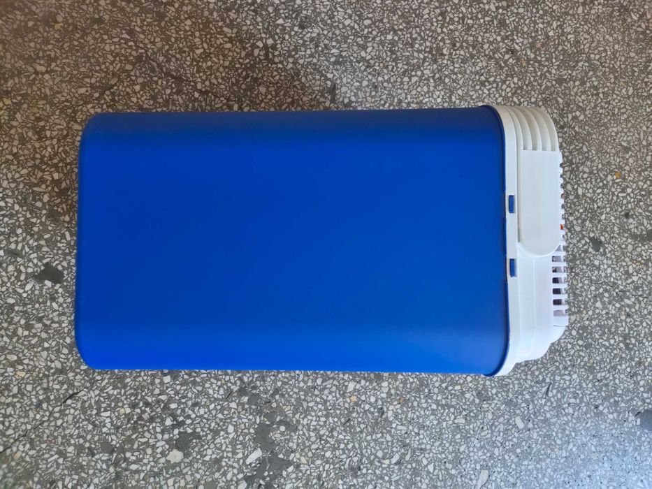 Sprzedam nową lodówkę samochodową 12 v