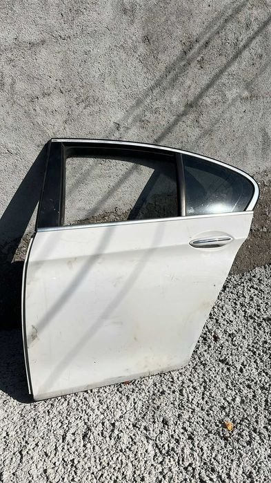 Porta Bmw F10 trás esquerda