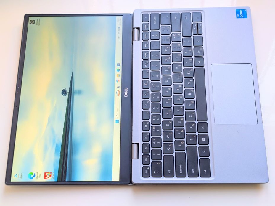 Тонкий ноутбук Dell Latitude 3320 Intel Core i3-1115G4 4/128-1Tb SSD
