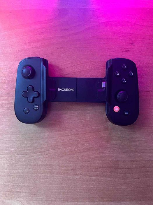 Мобільний геймпад Backbone One