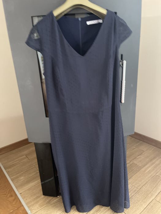 Sukienka Quiosque rozmiar 38 granatowa elegancka
