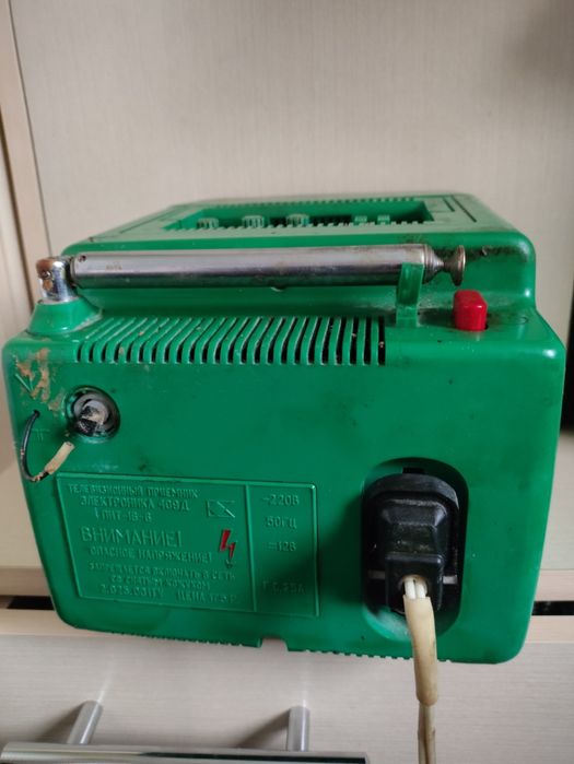 Электроника 409Д .