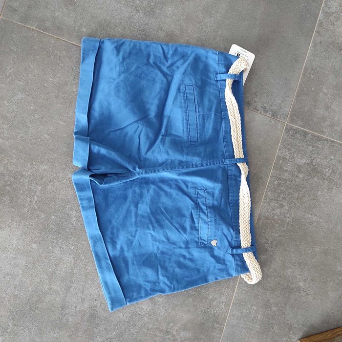 Nowe szorty damskie Cropp 40