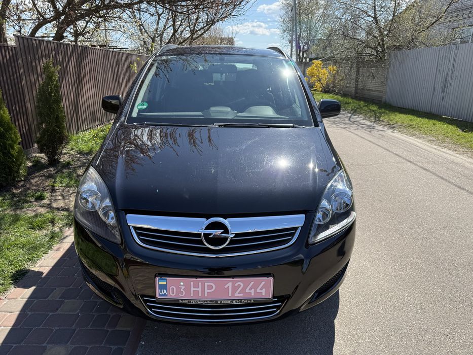 Opel Zafira з Німеччини Розмитнена 7 місць