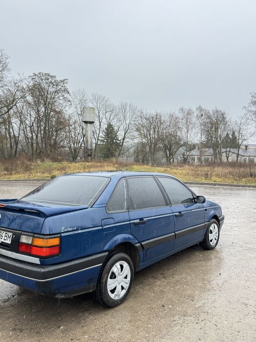 В продажі пасат б 3