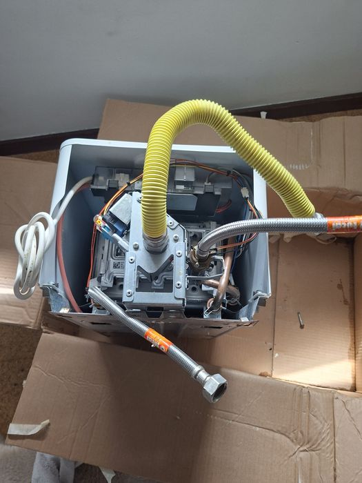 Vendo esquentador eletrico a gas natural