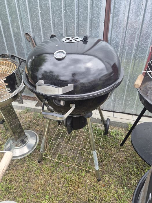 Grill węglowy gril