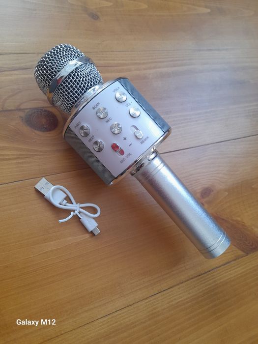 Мікрофон з юесбі