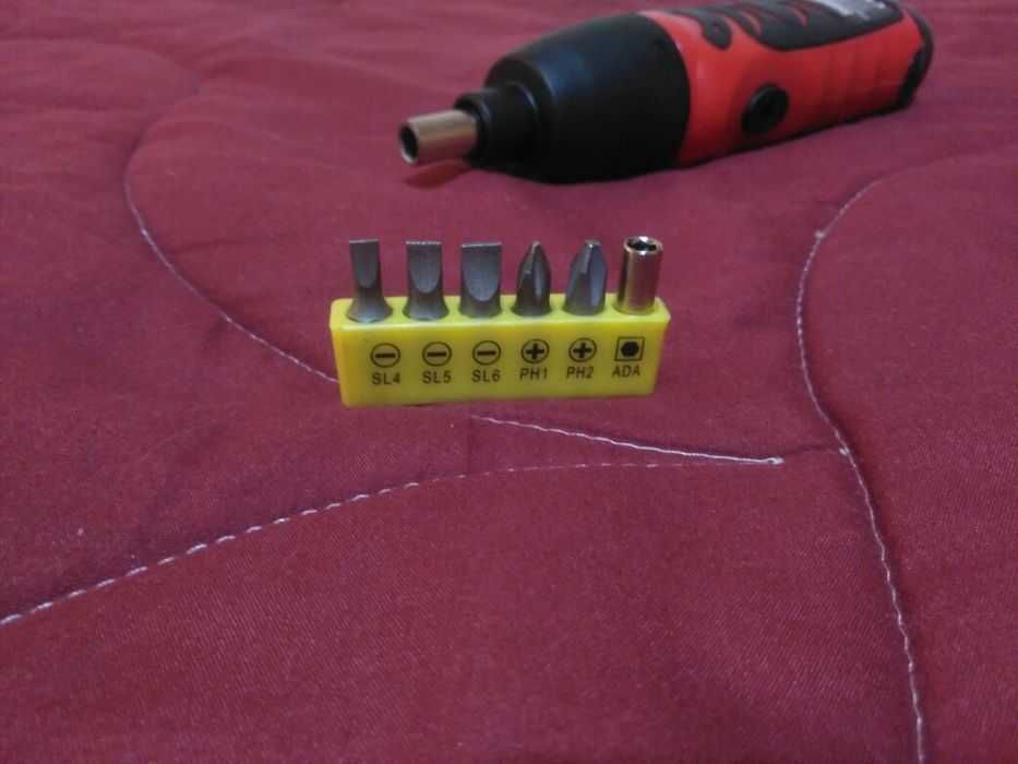 Aparafusadora automática64738767785219121