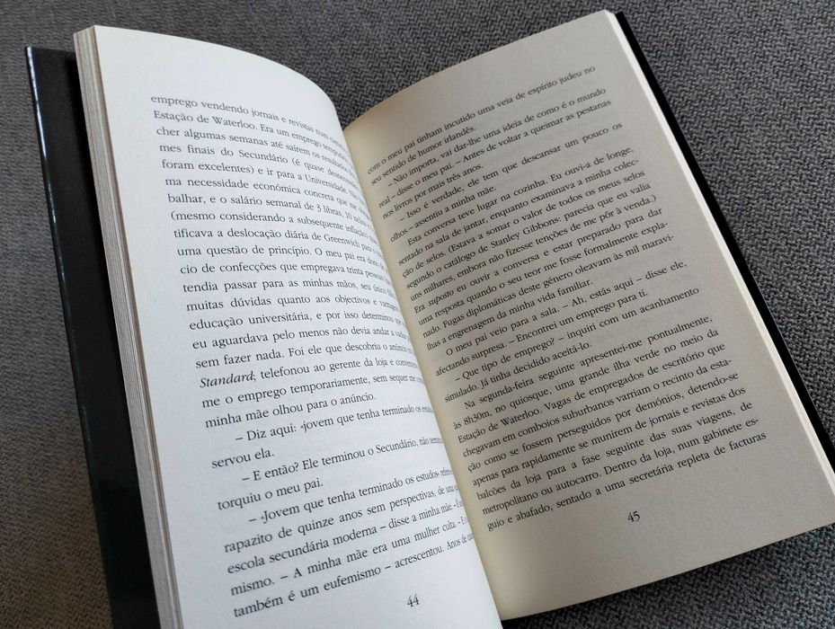 Livro "Histórias de verão contos de inverno" de David Lodge