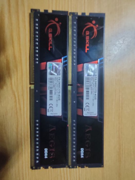 Оперативна пам'ять (ОЗУ), DDR4 4GBх2 2400 MHz