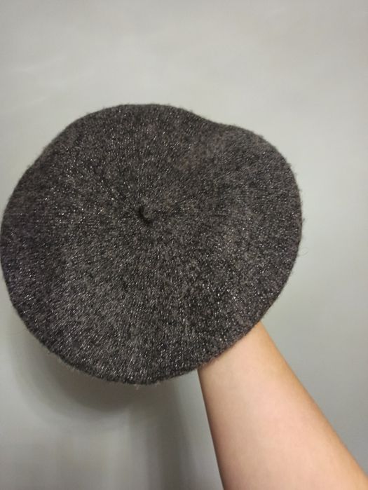 Wełniany beret z metaliczną nitką
