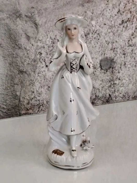 Estatueta de Porcelana Fina - Figura Feminina Clássica - ENVIO GRÁTIS