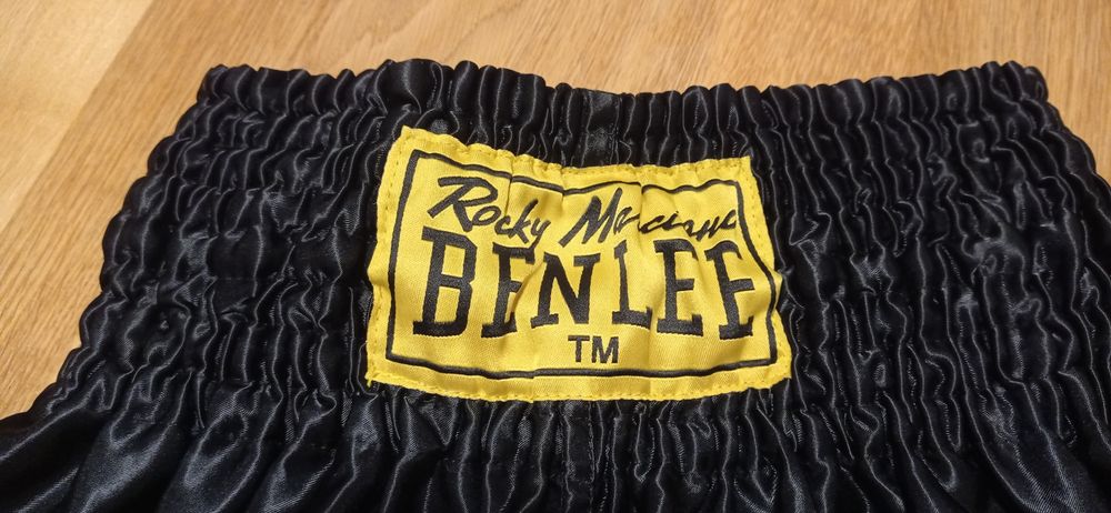 BenLee Rocky Marciano czarne satynowe spodenki do boksu tajskiego Benlee Uni Thai r.M