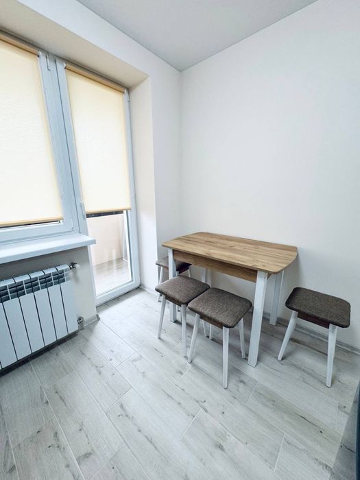 Подобова оренда сучасної 2-ох кімнатної квартири навпроти басейну