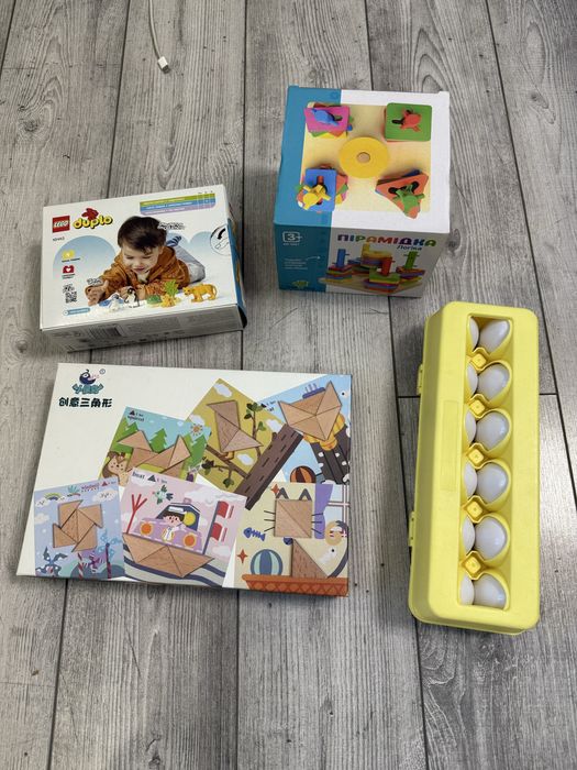 Лот іграшок 2-3 роки