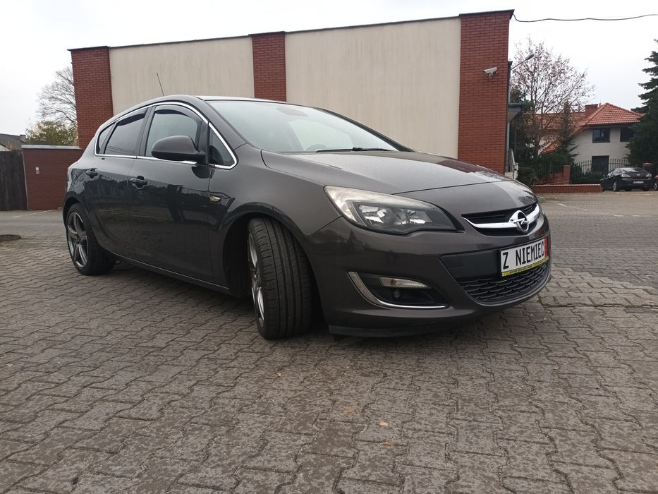 OPEL ASTRA 1.4 Turbo Sprowadzony!!