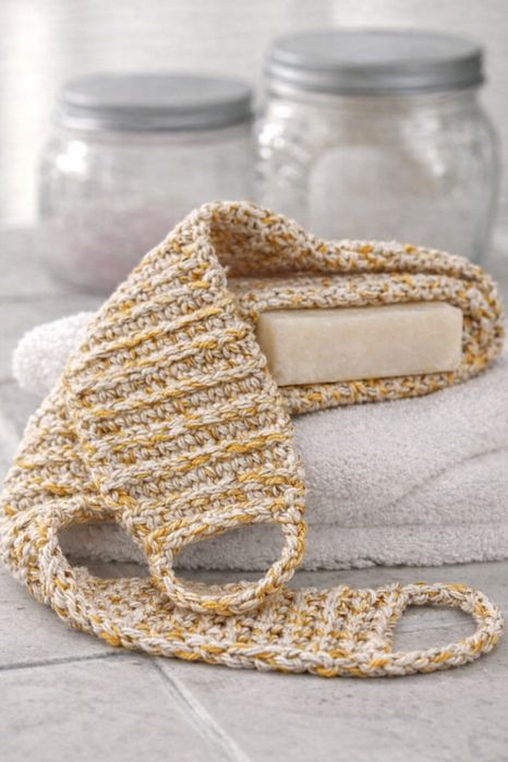 В'язані вироби гачком: мочалка , лежанка для кота, килим