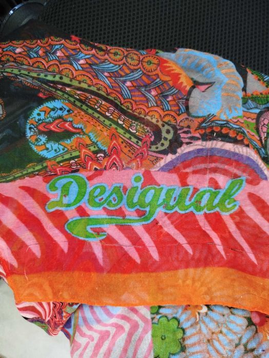 Szal chusta Desigual 183x108cm