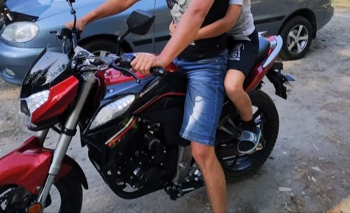 Продам мотоцикл,FT250-CKA