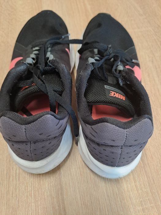 Nike damskie do fitnessu, rozmiar 37,5