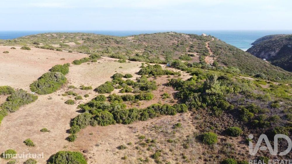 Terreno em Budens de 4320,00 m2