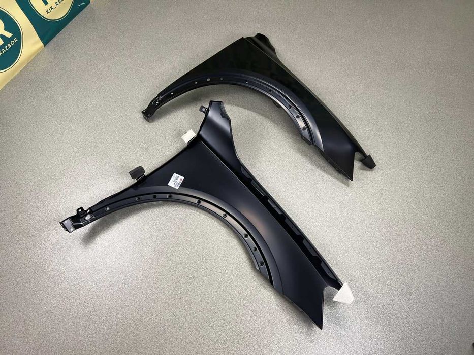 Крило AUDI Q3 ( 8U ) 8U0821105 / 8U0821106