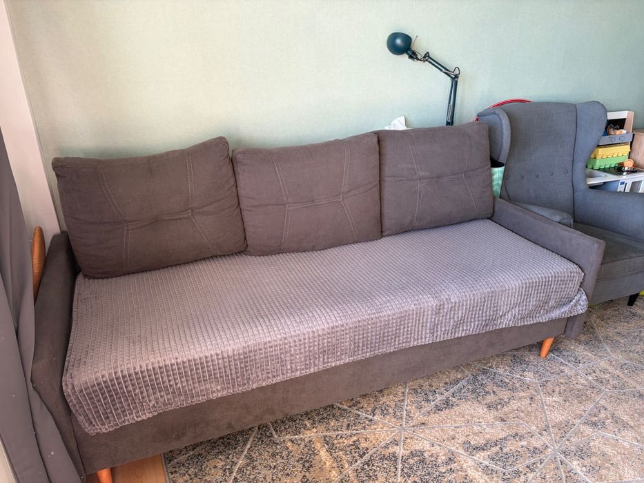 Sofa z funkcją spania i przechowywania