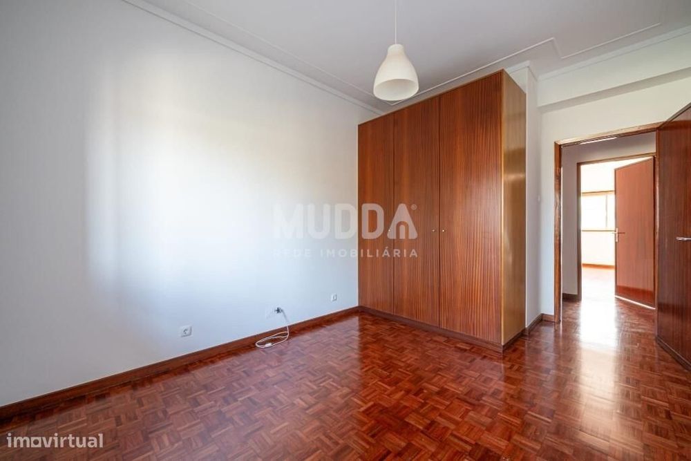 T4 com garagem | Habitação Própria ou Investimento  | Localização Prem
