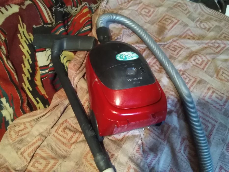 Пылесос в рабочем состоянии.