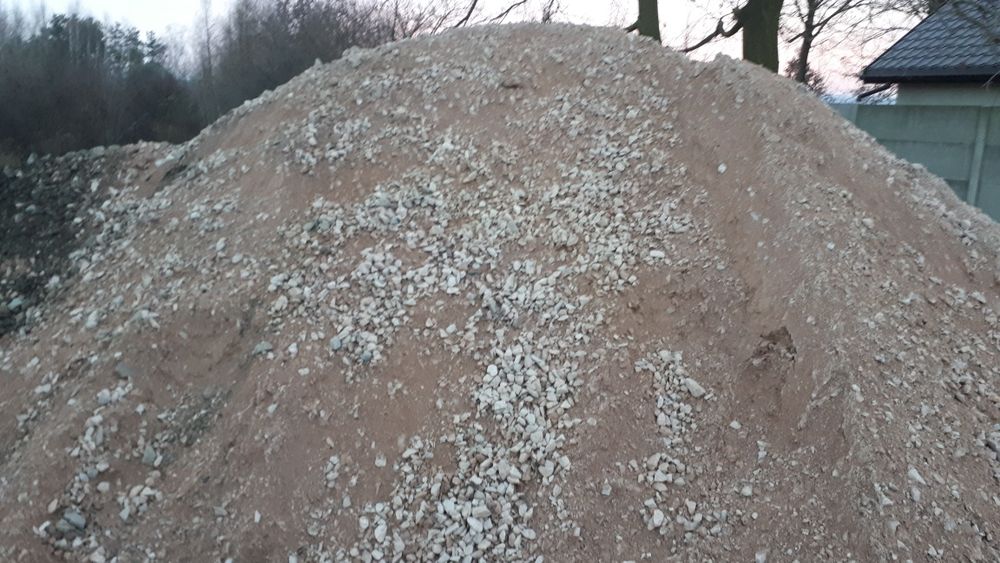 Kruszywo transport utwardzanie terenu