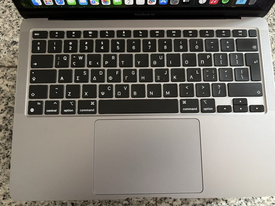 Macbook Air M1 8/256gb