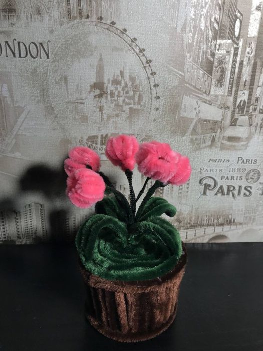 Продам букети  сделанные своими руками из синельной проволоки