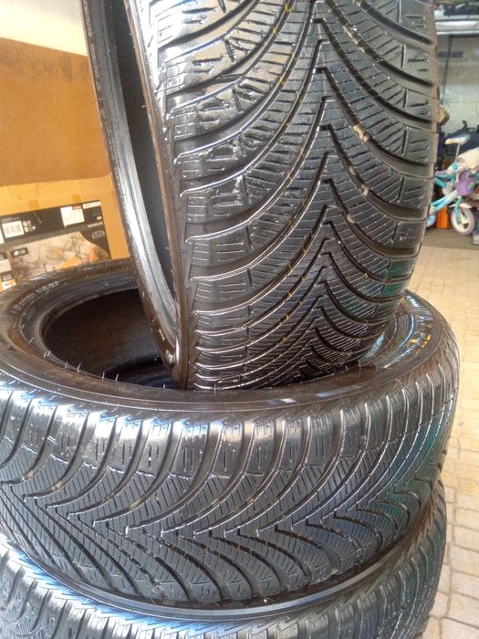 Vendo pneus 215/50/17 e 205/50/17
