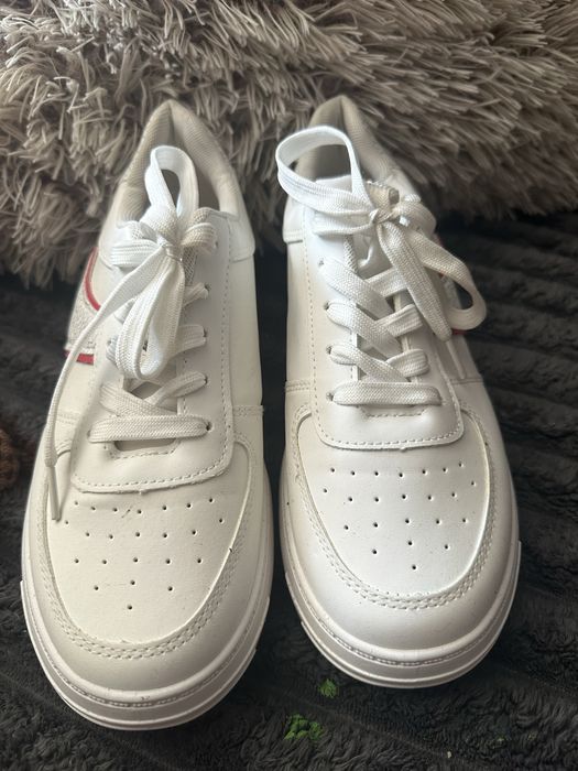 Кросівки 41 розмір 26 см