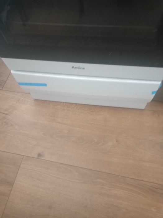 Kuchenka wolnostojąca Amica model SHE11545W