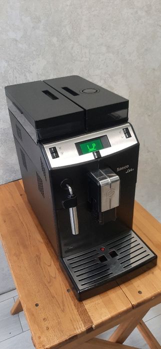 Кофемашина Philips Saeco Lirika зручна та проста у використанні