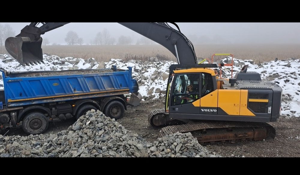 Roboty ziemne ,kruszarka rozbiórki, usługi koparkami  , samochody wywr