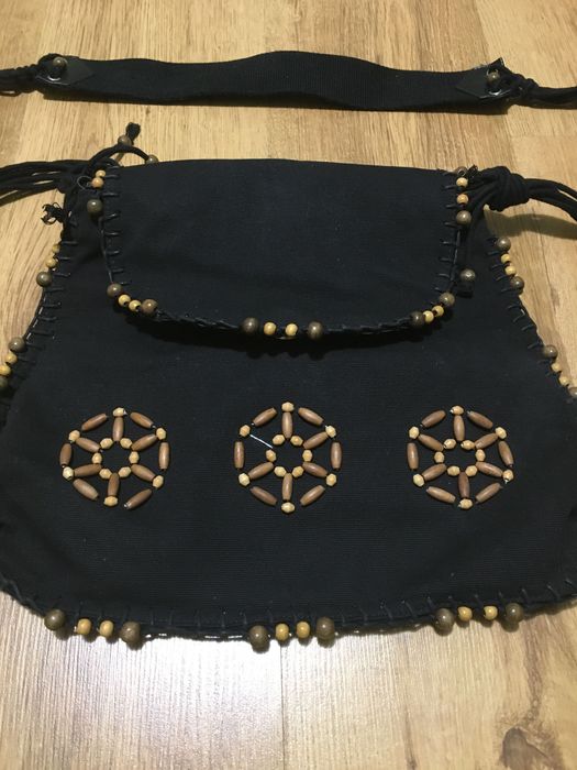 Torba/torebka z drewnianymi koralikami