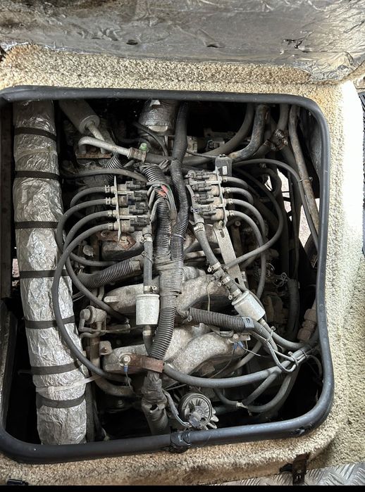 KAMPER ciężarowy Chevrolet V8 8.1L z LPG winnebago