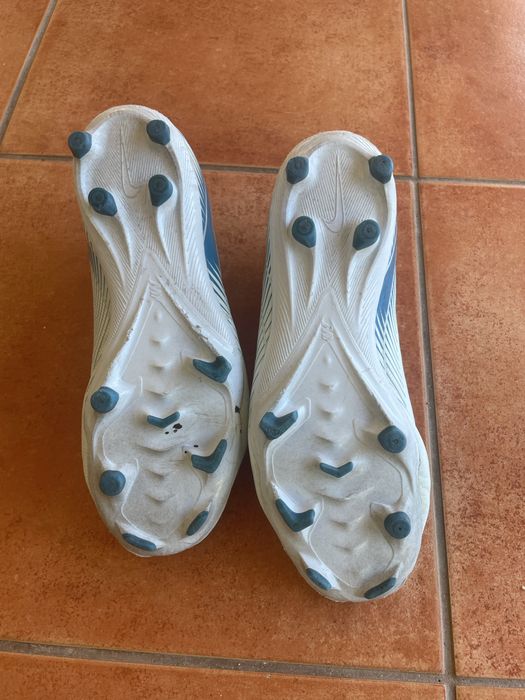 Chuteiras pra despachar