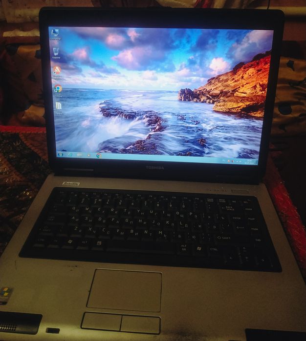 Ноутбук Toshiba Satellite L40
