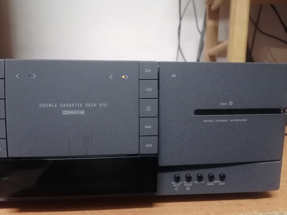 Magnetofon dwukasetowy Grundig CCF 210