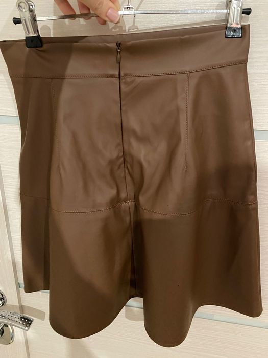 Стильна спідниця